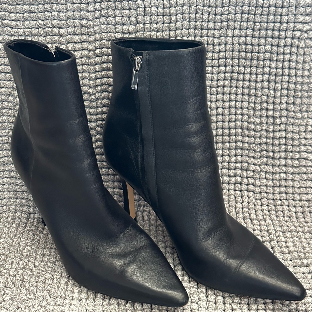 Marc Fisher black bootie heel